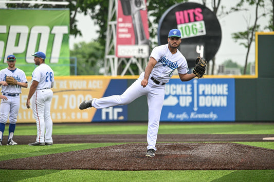 Legends Fall to Ducks in Series Opener